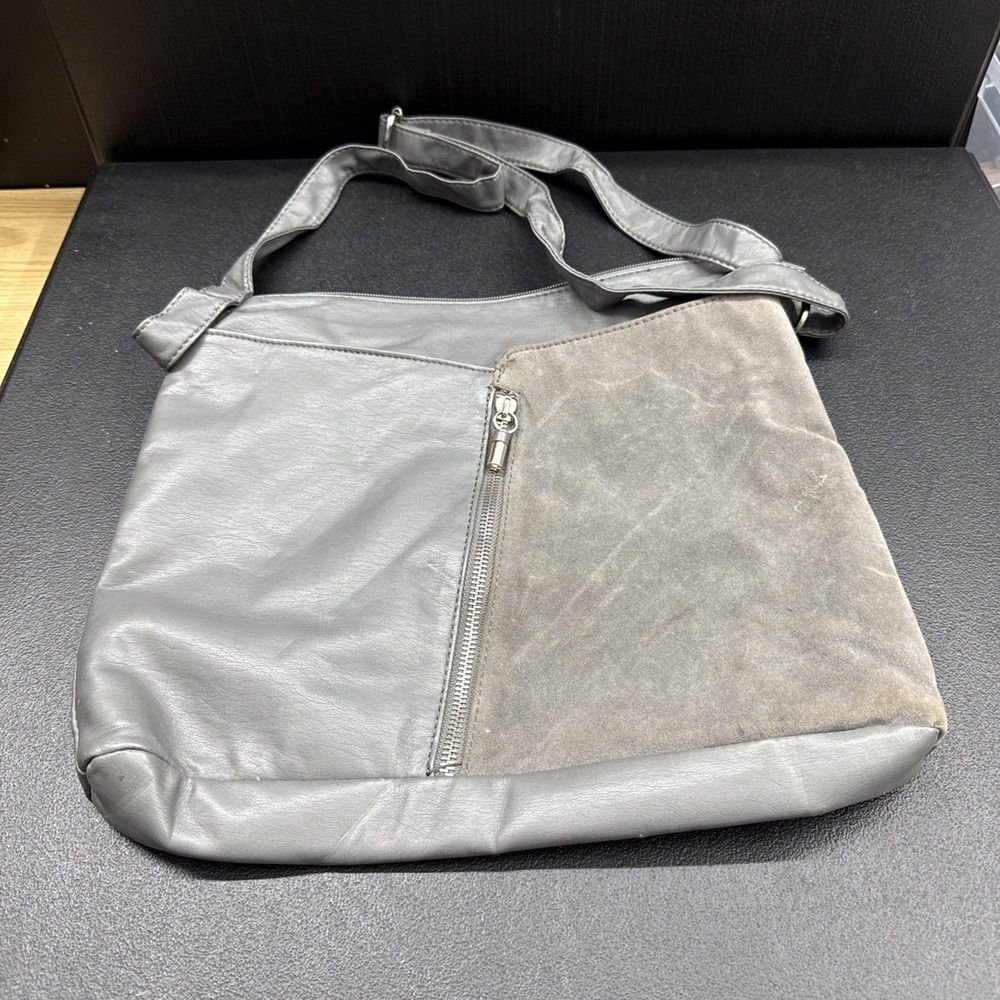 MARC FISHER-Dark Tan-Pebbled Leather-adj.Strap-outer Pocket-Purse-pretty!